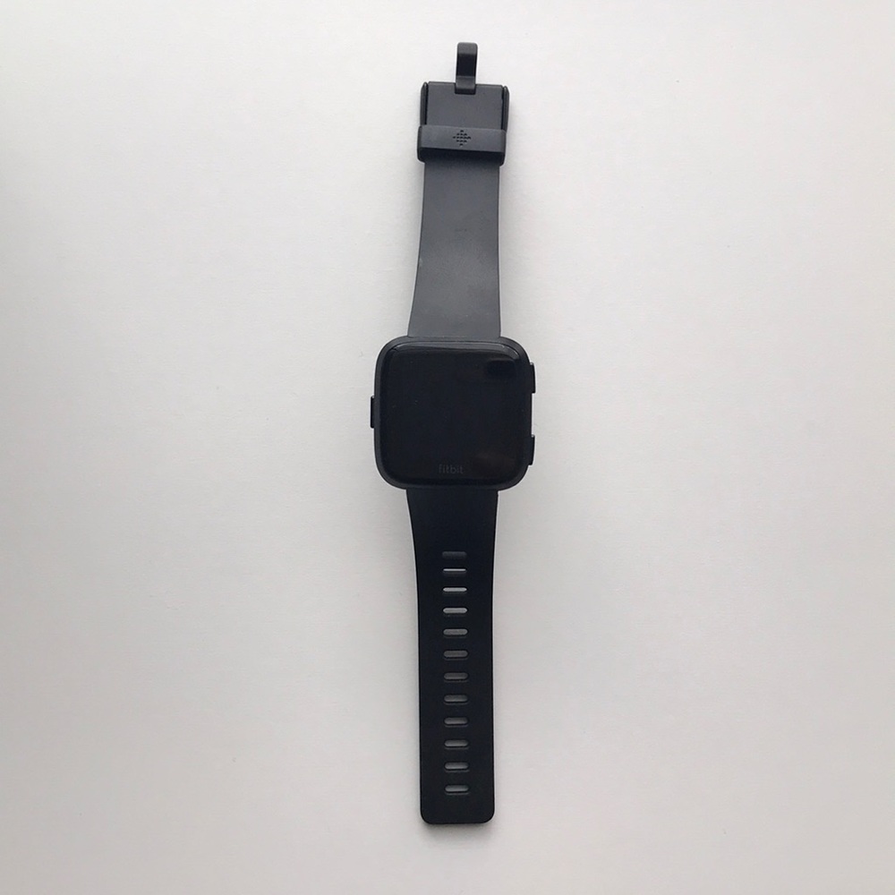 Black Fitbit versa